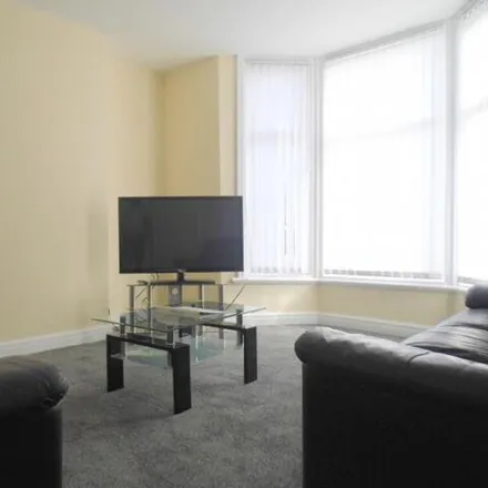 Image 2 - Russell Road, Liverpool, L18 1DE, United Kingdom - House for rent