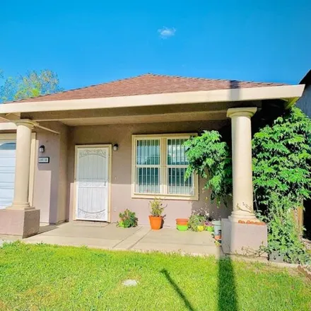 Buy this 4 bed house on Rio Linda Boulevard Cypress Street Alley in Sacramento, CA 95838