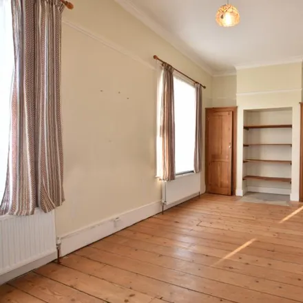 Image 5 - Margaret Road, London, EN4 9NT, United Kingdom - Apartment for rent