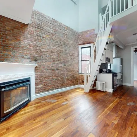 Rent this 3 bed apartment on 214 East 25th Street in New York, NY 10010