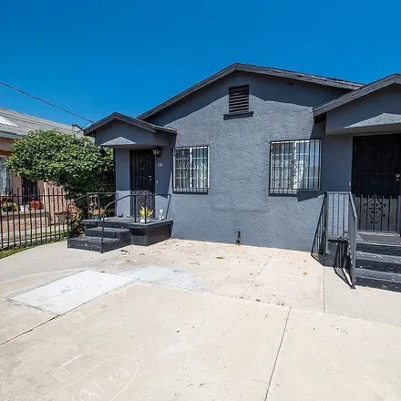 Buy this studio townhouse on 713 West 57th Street in Los Angeles, CA 90037