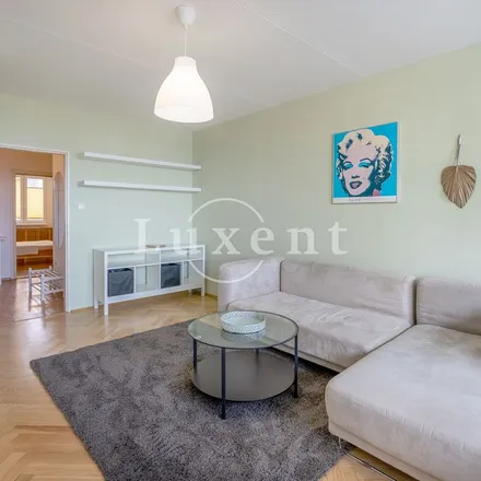 Image 9 - Papa Cipolla, Mendelova, 149 00 Prague, Czechia - Apartment for rent