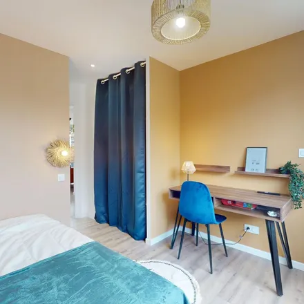 Rent this 1 bed apartment on Bat B in Rue Philippe Lebon, 63000 Clermont-Ferrand