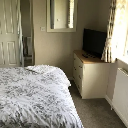 Rent this 2 bed house on The Charltons in TA11 7AY, United Kingdom
