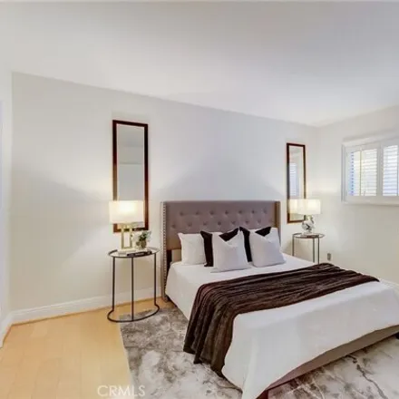 Image 9 - 960 Larrabee Street, West Hollywood, CA 90069, USA - Condo for sale