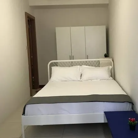 Rent this 1 bed room on Drop Off in The Sail @ Marina Bay, Singapore 018987