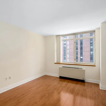 Image 2 - 1760 2nd Avenue, New York, NY 10128, USA - Apartment for rent