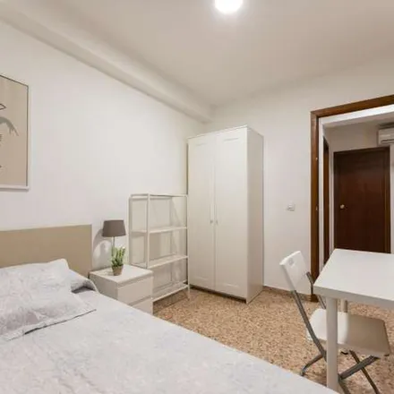 Image 3 - Carrera de Malilla, 46026 Valencia, Spain - Apartment for rent