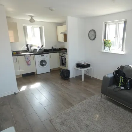 Image 2 - Snowgoose Way, Newcastle-under-Lyme, ST5 2GA, United Kingdom - Apartment for rent