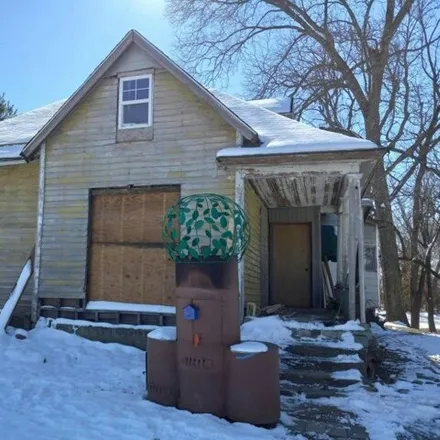 Buy this 2 bed house on 1569 Indiana Avenue in Columbus, IN 47201