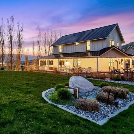 Buy this 4 bed house on 228 Porcupine Lane in Chelan, Chelan County