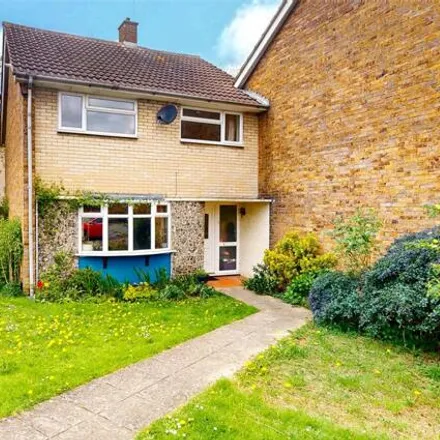 Buy this 3 bed house on Nether Priors in Basildon, SS14 1LX