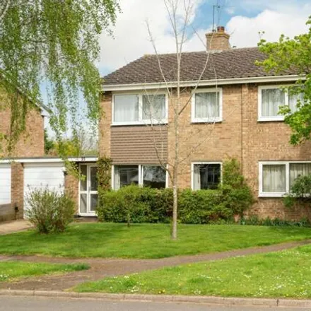 Buy this 4 bed house on High Street in Riseley, MK44 1DS