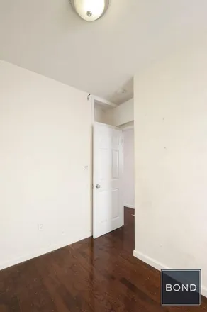 Image 6 - 132 Ludlow Street, New York, NY 10002, USA - Apartment for rent