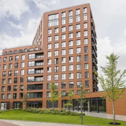 Rent this 2 bed apartment on Java House in 15 Botanic Square, London