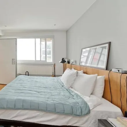 Rent this 2 bed apartment on London in W11 4BX, United Kingdom