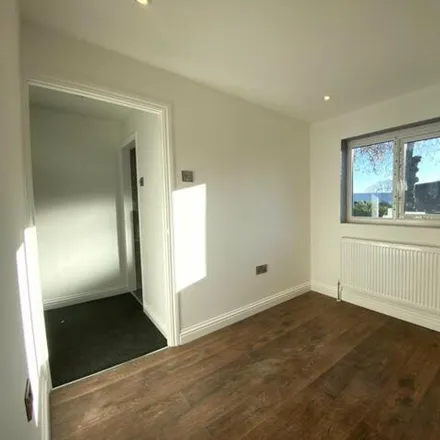 Image 7 - The Bells, Church Street, Spelthorne, TW18 4XH, United Kingdom - House for rent