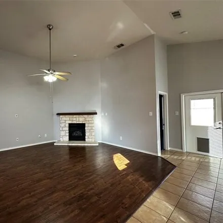 Image 3 - 4013 Petersburg Drive, Fort Worth, TX 76244, USA - House for rent