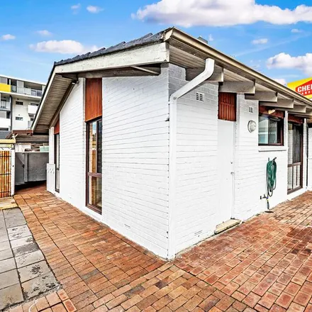 Rent this 3 bed townhouse on Southpoint Shopping Centre in Bunnerong Road, Hillsdale NSW 2036