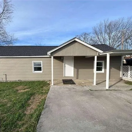 Buy this 2 bed house on 98 Ridge Street in Ringgold, Catoosa County