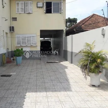 Buy this 4 bed house on Rua Saldanha da Gama in Harmonia, Canoas - RS