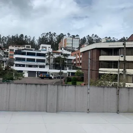 Image 1 - Castrillon, Avenida General Eloy Alfaro, 170516, Quito, Ecuador - House for sale