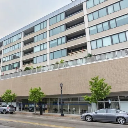 Rent this 1 bed condo on 900 Chicago Avenue in Evanston, IL 60202