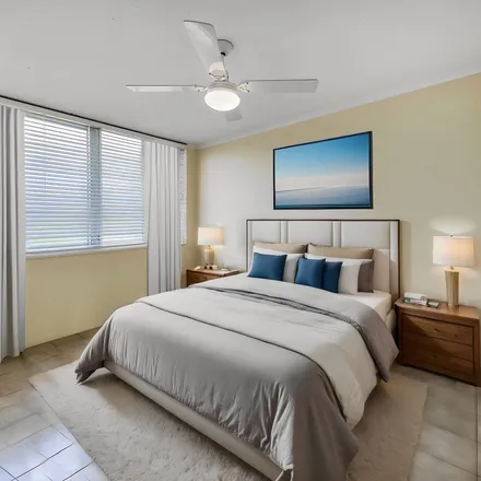 Image 1 - 122 Macquarie Street, St Lucia QLD 4067, Australia - Apartment for rent