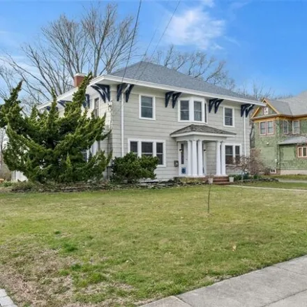 Image 2 - 58 Rose Avenue, Brookhaven, Village of Patchogue, NY 11772, USA - House for sale