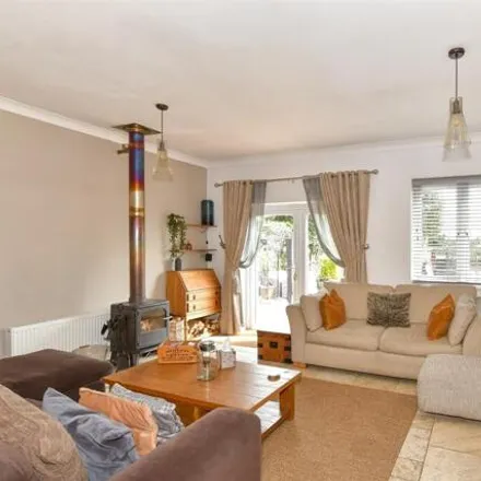 Buy this 5 bed duplex on Mill Close in Strood, ME2 3DA