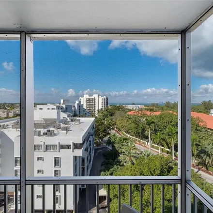 Image 1 - Island Breakers, 150 Ocean Lane Drive, Key Biscayne, Miami-Dade County, FL 33149, USA - Apartment for rent