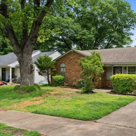 Buy this 3 bed house on 4396 Bradcrest Cove in Memphis, TN 38128