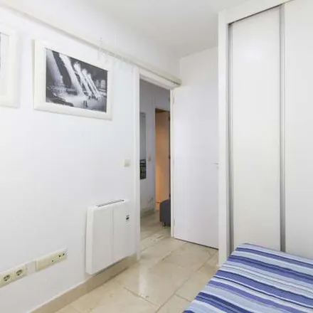 Image 2 - Parroquia de Santa Cristina, Paseo de Extremadura, 32, 28011 Madrid, Spain - Apartment for rent
