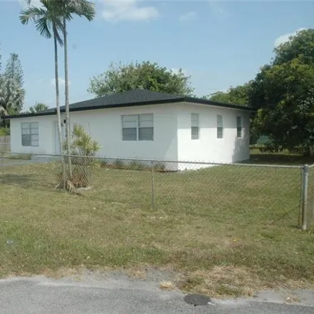 Image 3 - 3201 Northwest 214th Street, Lakewood Estates, Miami Gardens, FL 33056, USA - House for sale