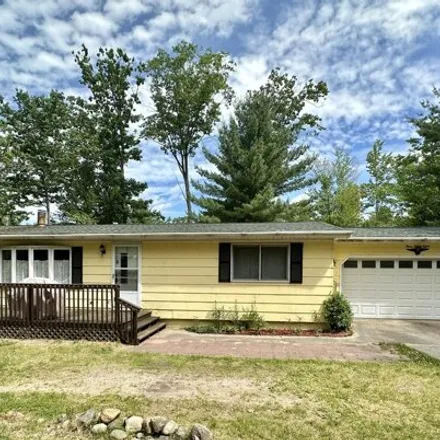 Buy this 3 bed house on 338 Chickasaw St in Roscommon, Michigan