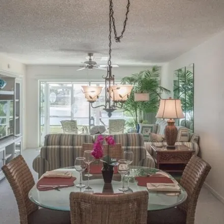 Image 6 - 825 New Waterford Drive, Collier County, FL 34104, USA - Condo for rent