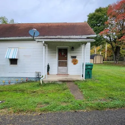 Buy this 1 bed house on 304 Sycamore Street in Clarksburg, WV 26301