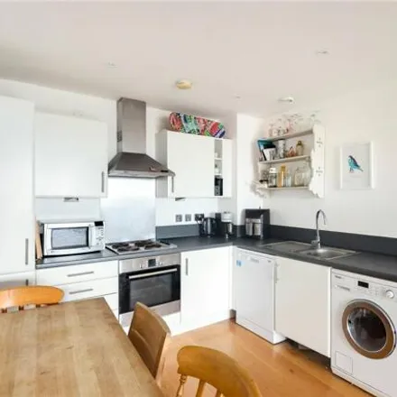 Image 9 - 1 Meath Crescent, London, E2 0QG, United Kingdom - Apartment for sale