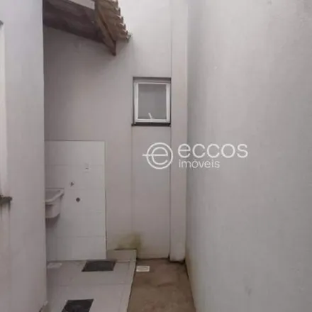 Buy this 2 bed house on Rua Dinarte José Pereira in Nova Alvorada, Uberlândia - MG