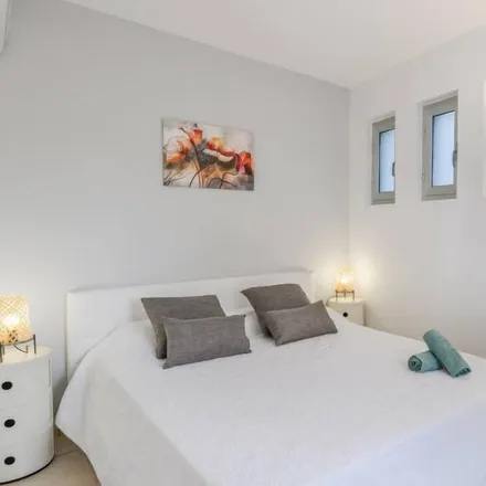 Rent this 2 bed apartment on 06700 Saint-Laurent-du-Var