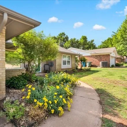 Buy this 3 bed house on 3430 Baird Drive in Edmond, OK 73013