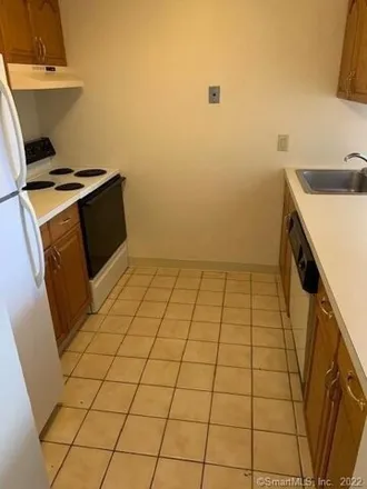 Image 5 - 42 N Main St Apt 70, West Hartford, Connecticut, 06107 - Condo for rent