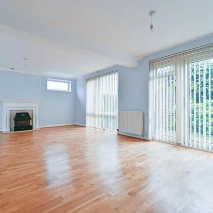 Rent this 3 bed townhouse on Coney Acre in West Dulwich, London