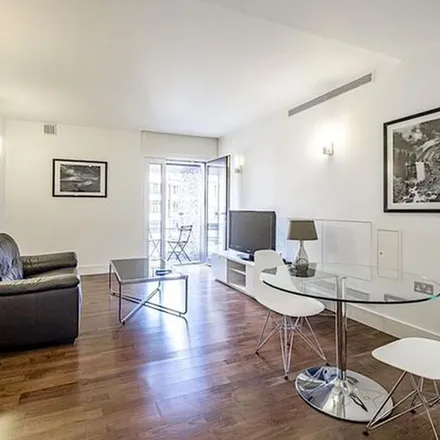 Rent this 2 bed apartment on 43 Weymouth Street in East Marylebone, London