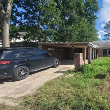 Buy this 3 bed house on 4883 Burma Road in Houston, TX 77033