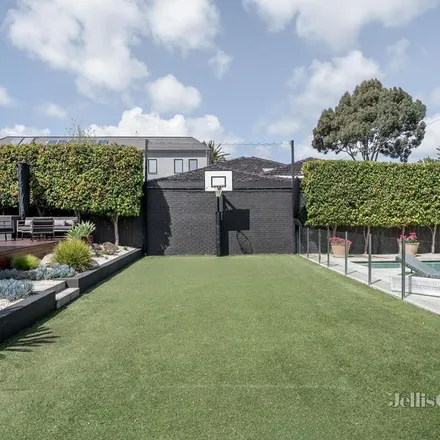 Rent this 5 bed apartment on St Helens Road in Hawthorn East VIC 3123, Australia