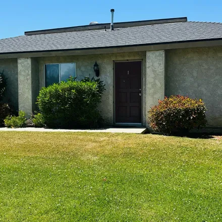 Rent this 1 bed room on 5188 Fairfax Road in Bakersfield, CA 93306