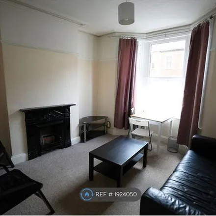 Image 2 - 57 Springfield Avenue, Bristol, BS7 9QS, United Kingdom - Townhouse for rent