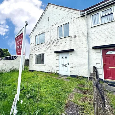 Rent this 4 bed house on Arden Place in Darlaston, WV14 8LS