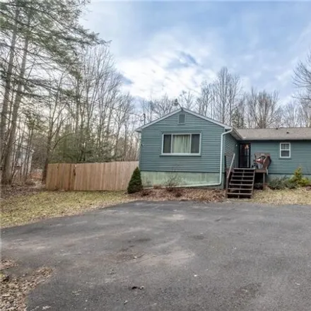 Buy this 3 bed house on 5001 Hill Road in Verona, Oneida County